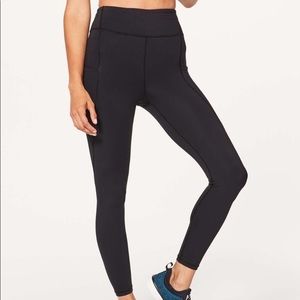 Black lululemon leggings side pockets and zipper